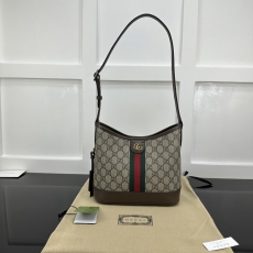 Gucci Shopping Bags